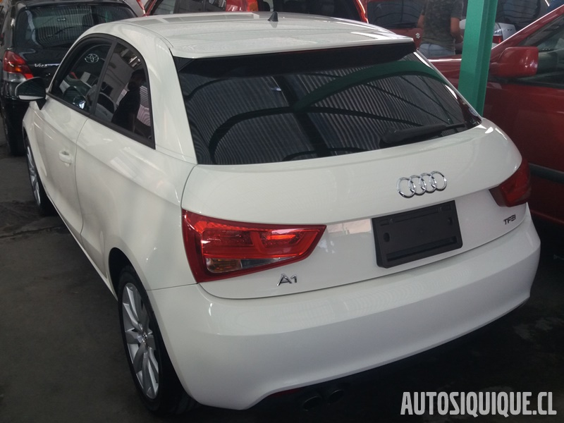 Archivo:Audi A1 1 JDM 01-2011 - 06-2015 REAR.jpeg
