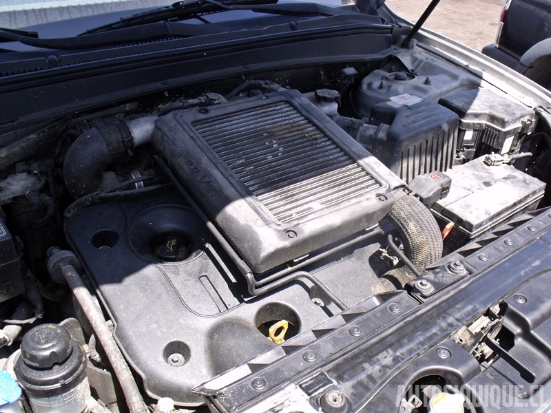 Archivo:Motor D4EB Hyundai Santa Fe 2da generación.jpeg