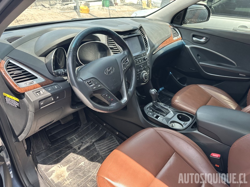 Archivo:Hyundai Maxcruz interior.jpeg