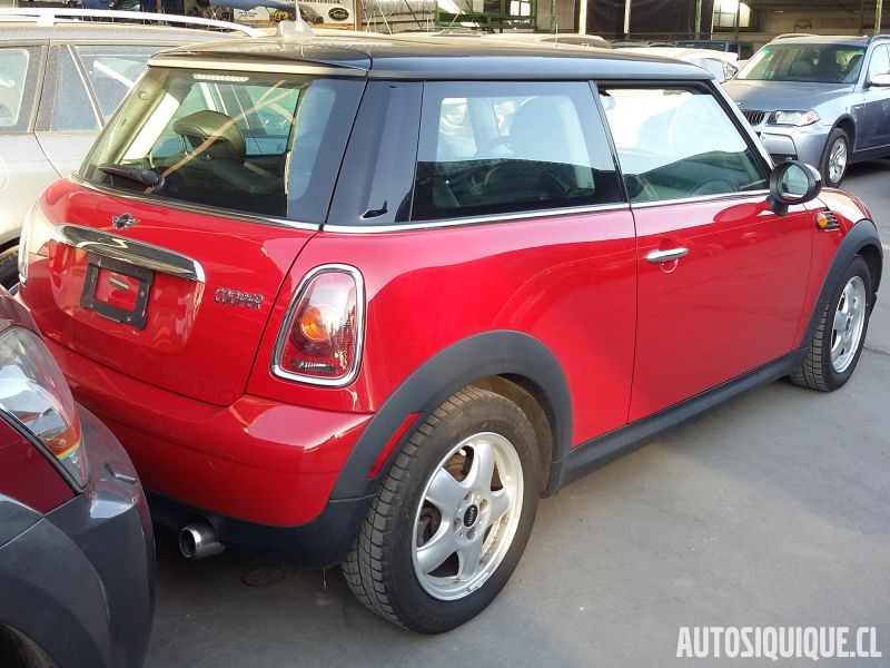 Archivo:Mini HAtch 2 USDM MY2007 - 2010 REAR.jpeg