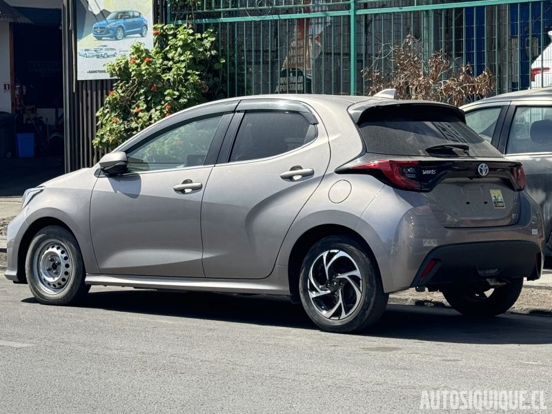 Archivo:Yaris Hybrid 02-2020 - 01-2024 REAR.jpeg